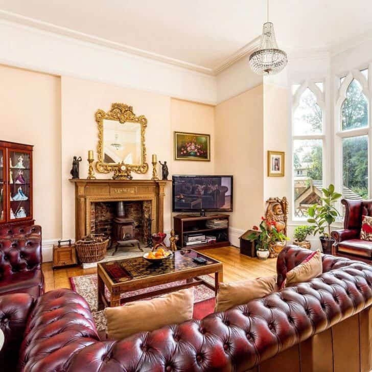 20 Dark Gothic Homes You Need to See to Believe – DecoFond