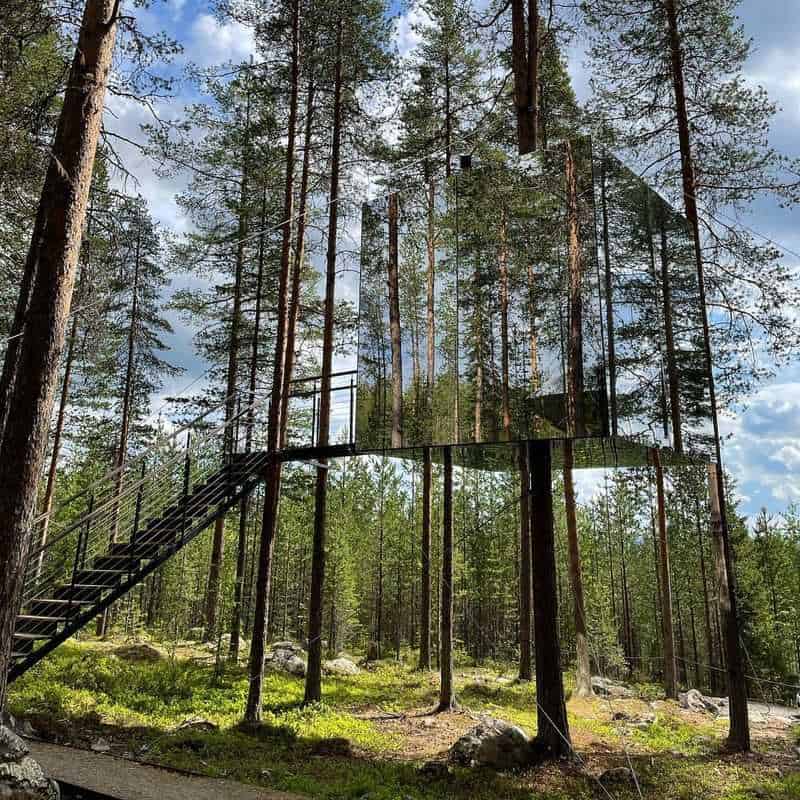 Mirrorcube, Sweden