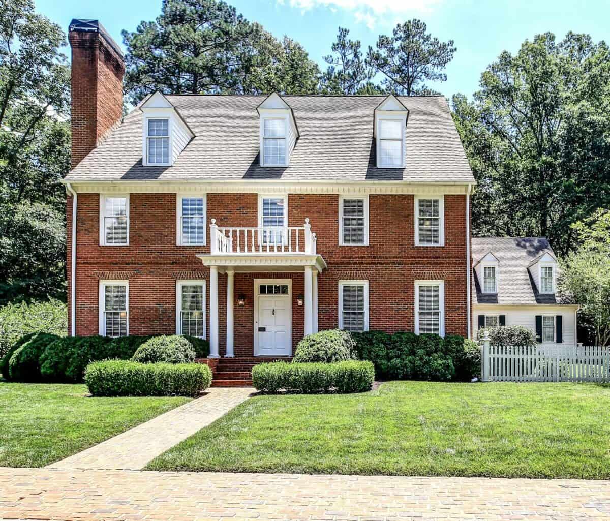 A Journey Through Time: 8 Facts About Colonial Houses – DecoFond