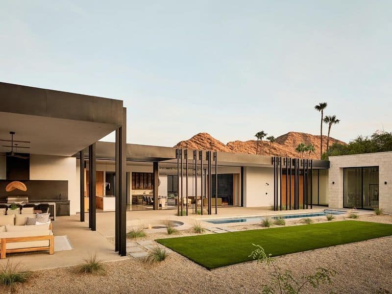 Contemporary Desert Oasis