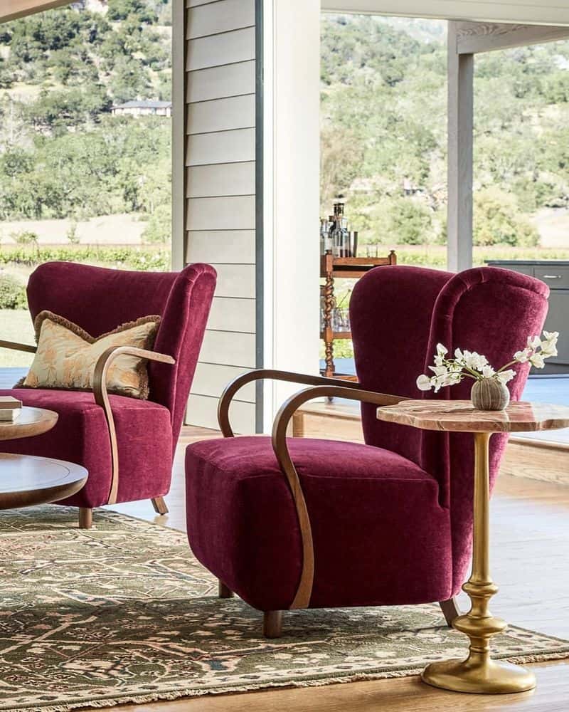 Fuchsia Wingback Accent