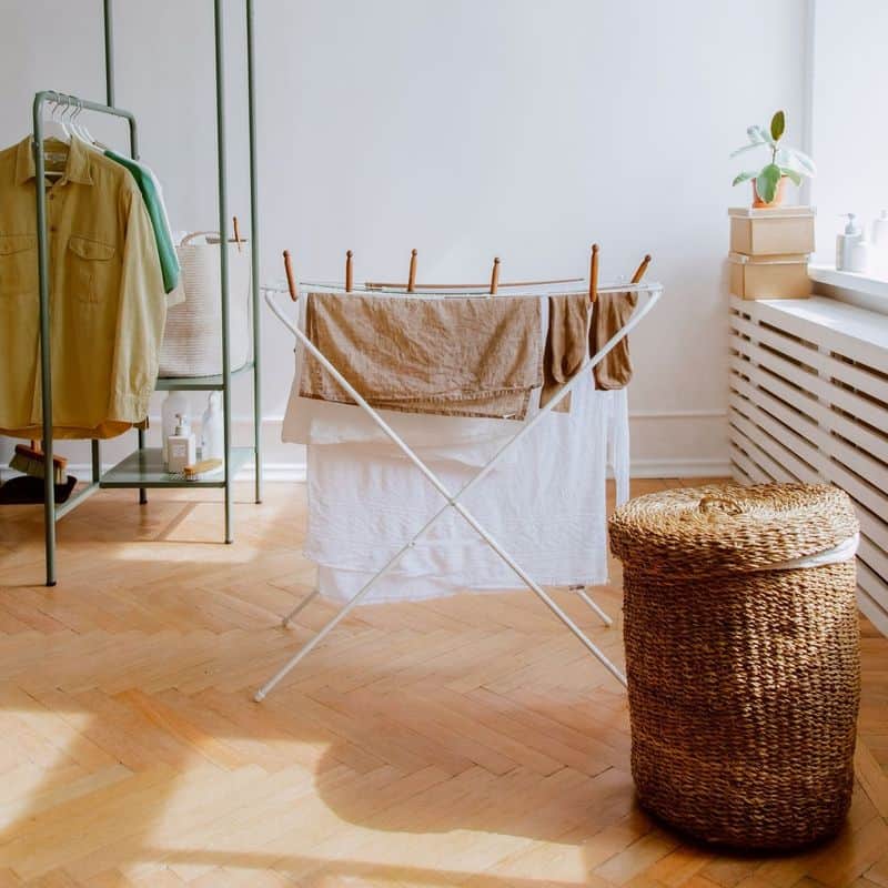 Hang Clothes to Dry