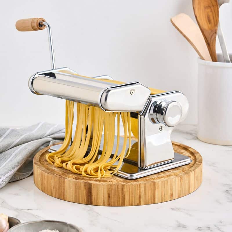 Pasta Maker: Handmade Torture for the Wannabe Chef