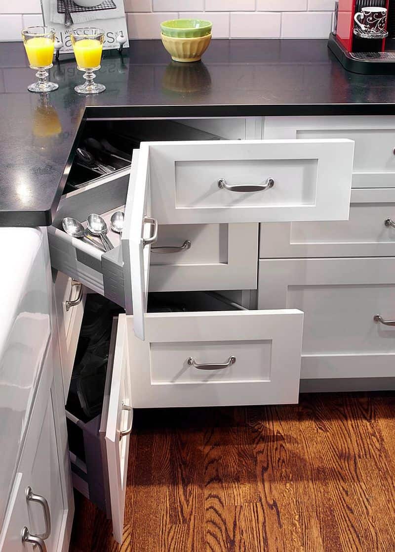 Pull-Out Pantry Drawers