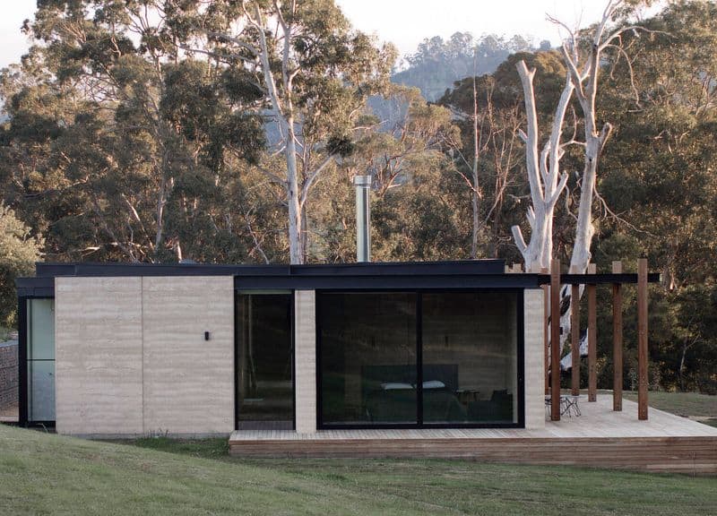 Rammed Earth Villa in Australia