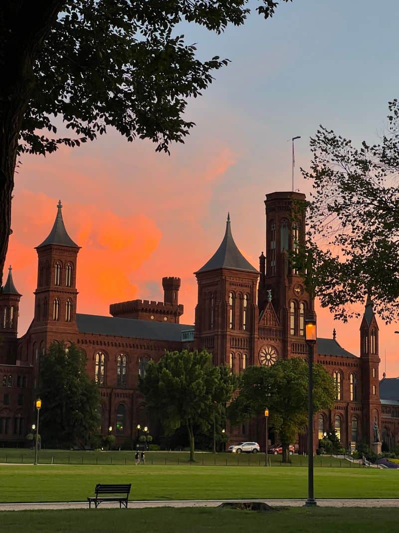 Smithsonian Institute Building