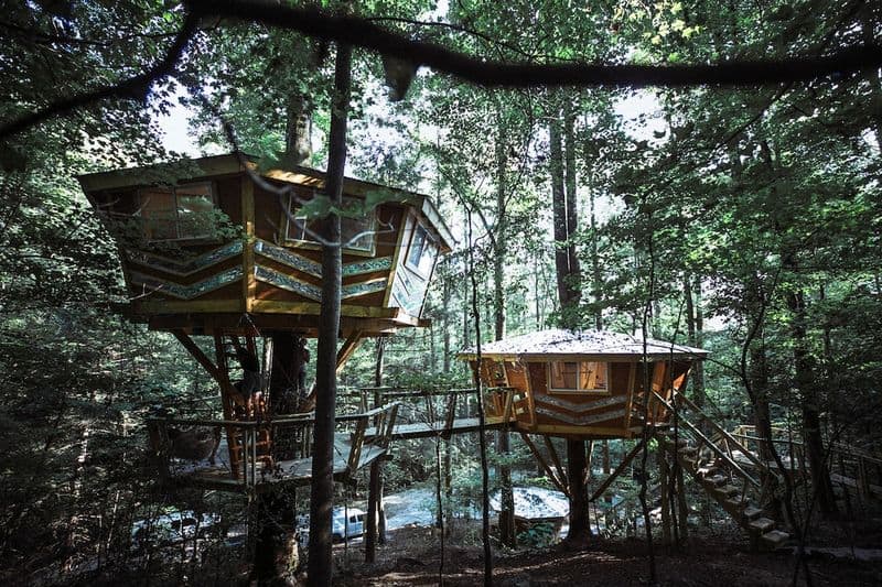 The Looking Glass: A Pair of Mirrored Treehouses, Kentucky