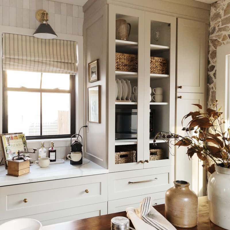 The Middle Ground: Open Shelving or Cabinet-Top Storage?