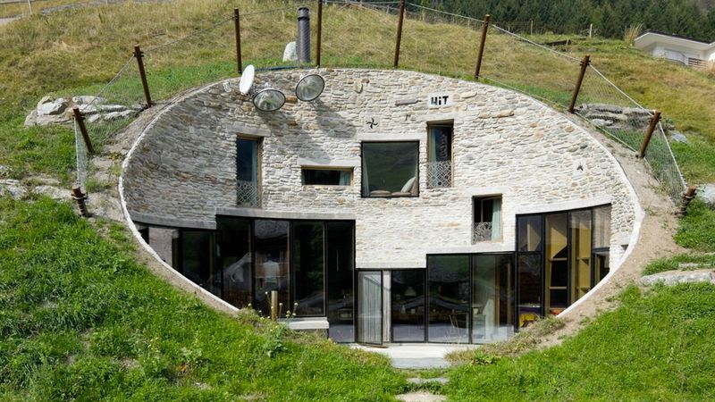 The Underground Eco-Living