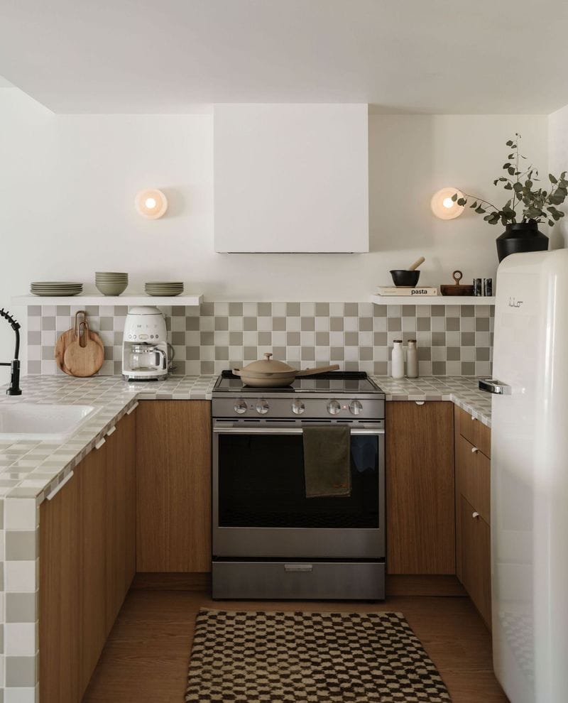 Tiled Countertops: Wait… Are We Back in the ’80s?