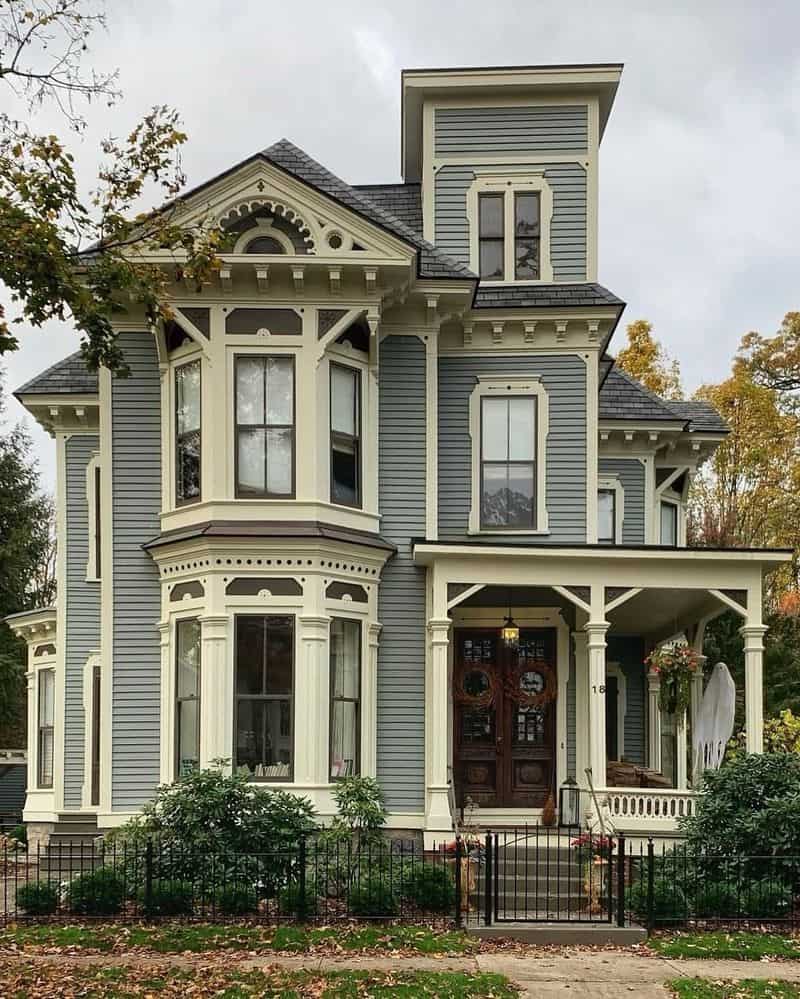 Victorian Style Houses