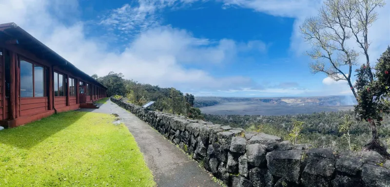 Volcanic Crater Lodge, Hawaii