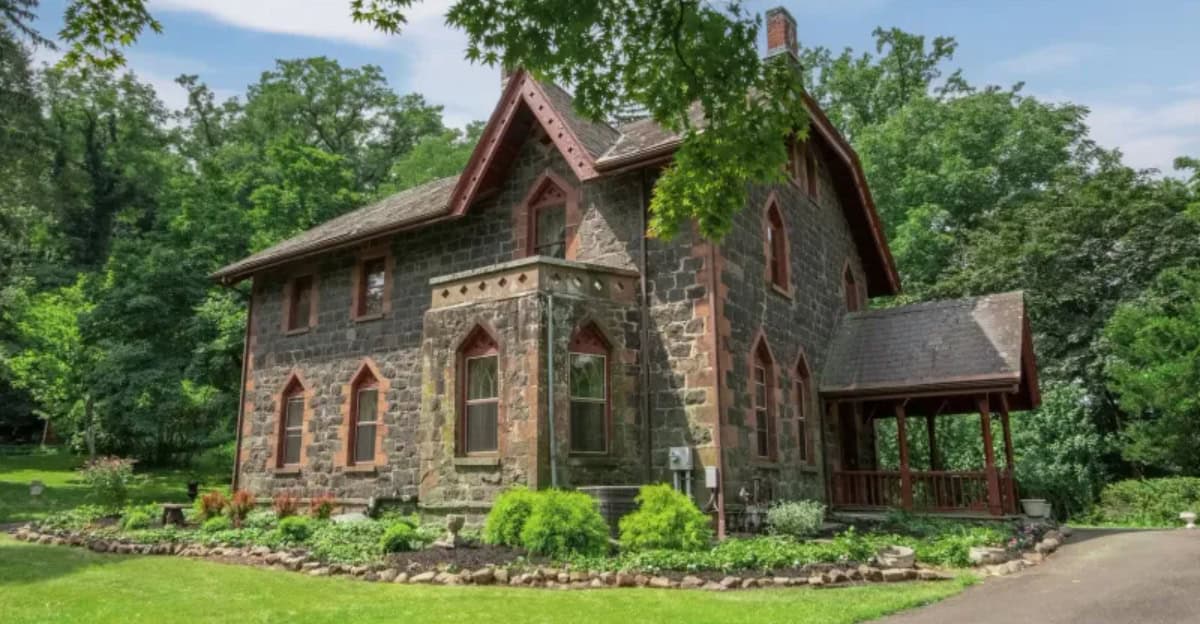 gothic-cottages