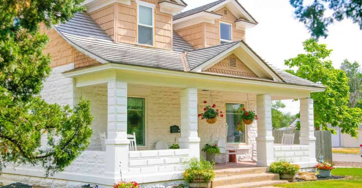 10 Exterior Color Trends That Will Give Dated Homes A Modern Revival