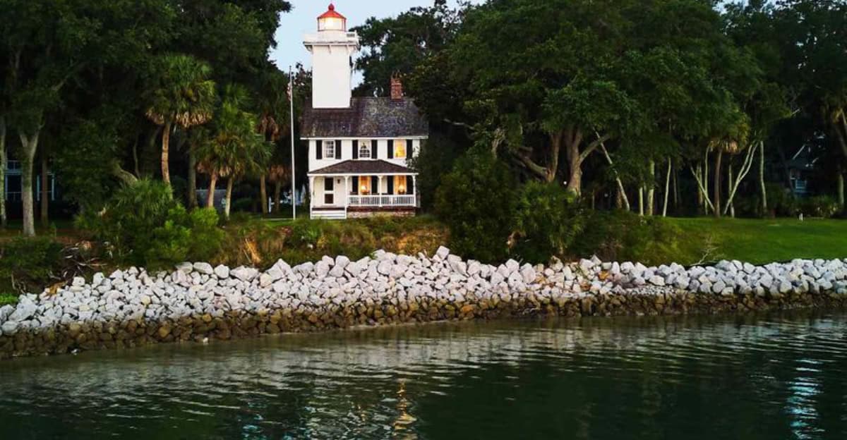 10 Gorgeous, Lesser Known Islands In the U.S. You Need To Visit