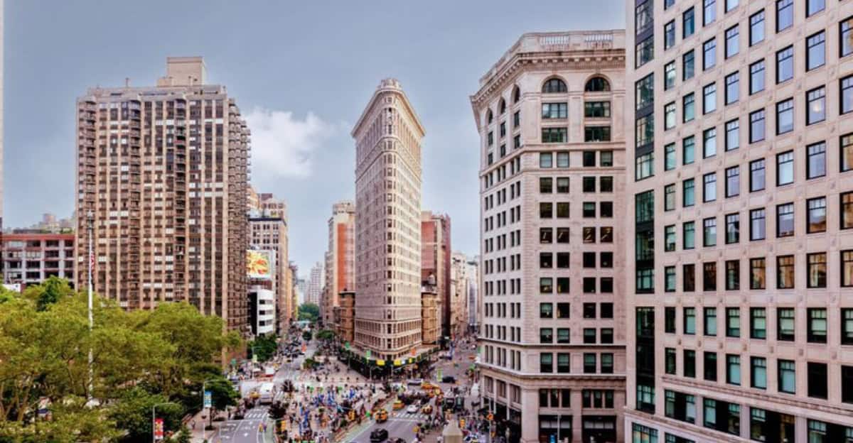 10 Reasons the Flatiron Building Stands Out—Literally and Figuratively