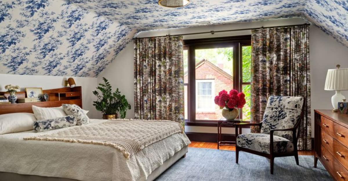 10 Wallpaper Mistakes Designers Immediately Notice