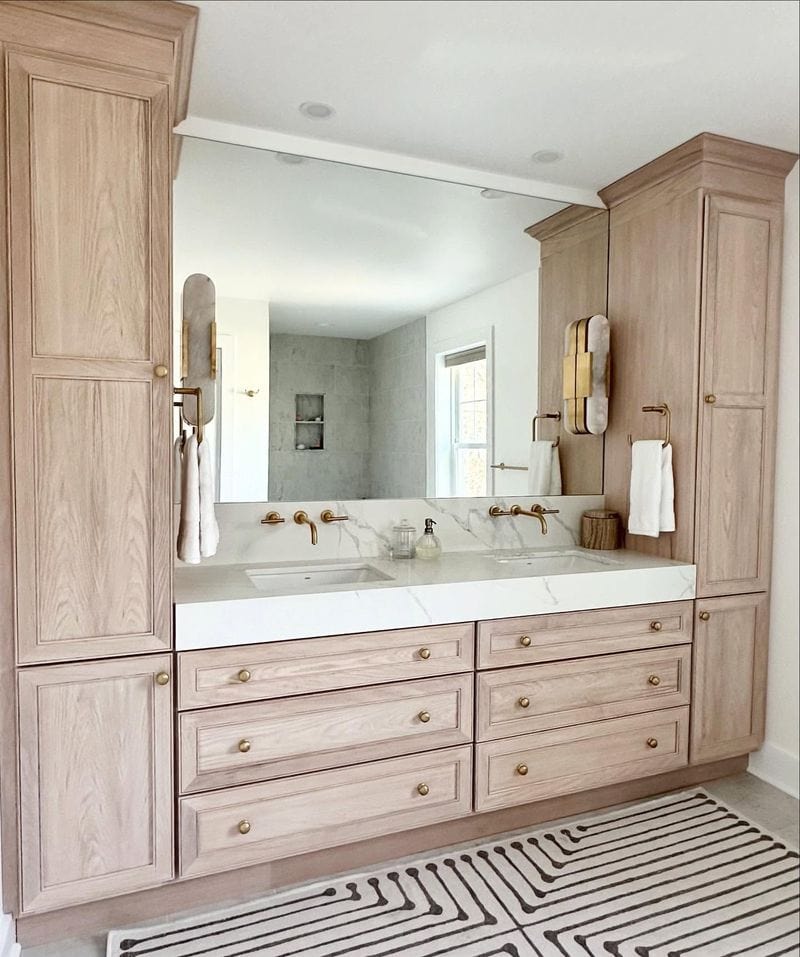 Built-In Cabinets: The Dependable Homebodies