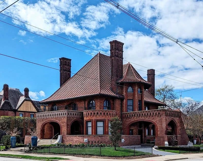 Columbus, Ohio: Buckeye Beauty on a Budget