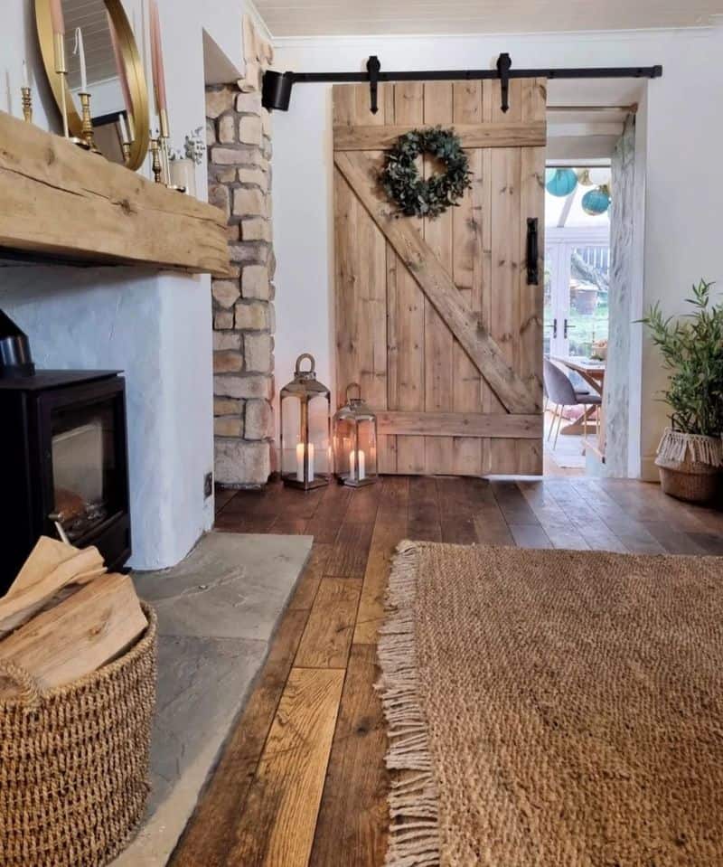 Barn Door Accent