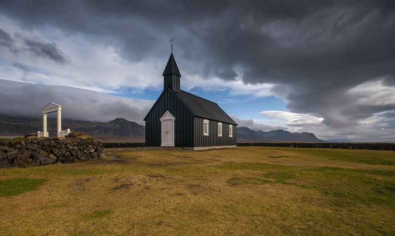 Dark Chapel, Chile