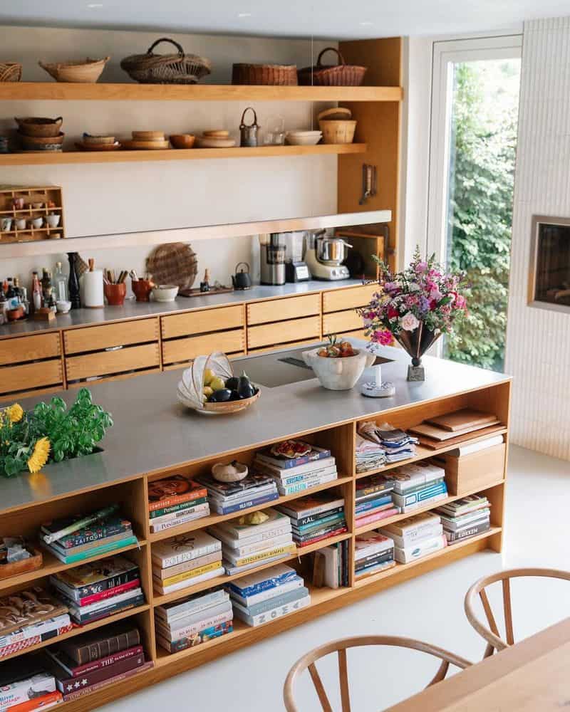 Goodbye Clutter Concealment