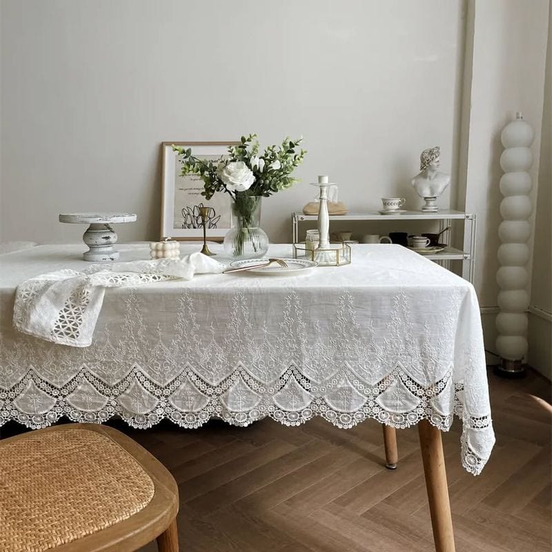 Lace Tablecloths