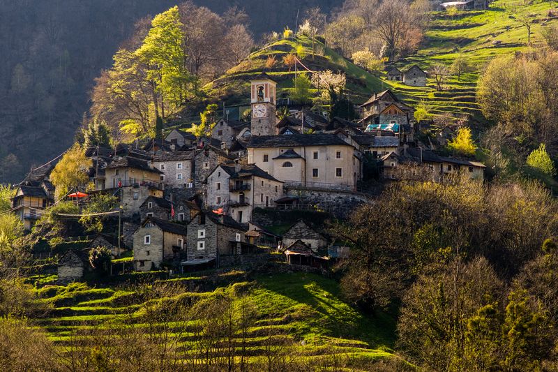 Lavertezzo: Storybook Stone