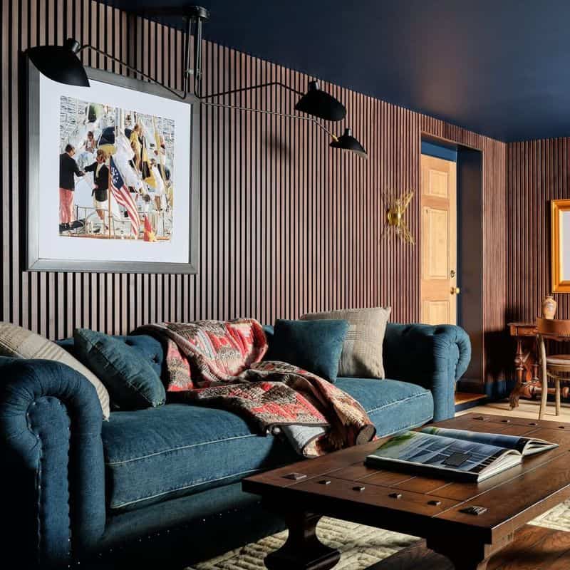 Mix of Modern and Antique Elements