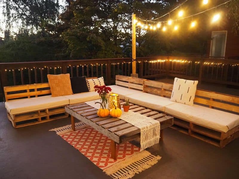 Repurposed Pallet Seating