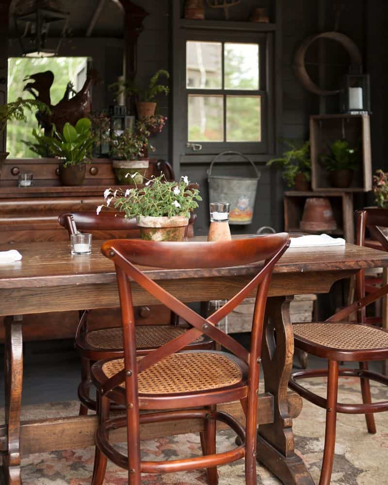 Rustic Dining Retreat