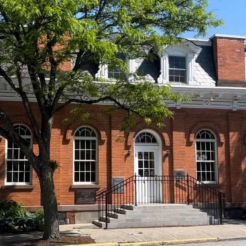 Small Towns in Upstate New York: Quaint Quarters