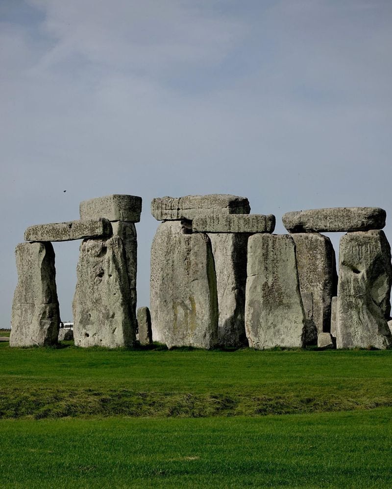 Stonehenge, Wiltshire, England (c. 3000 BC)