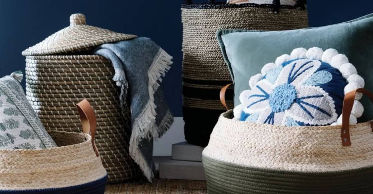 The 10 Best Ways To Store Throw Blankets For An Organized And Tidy Home