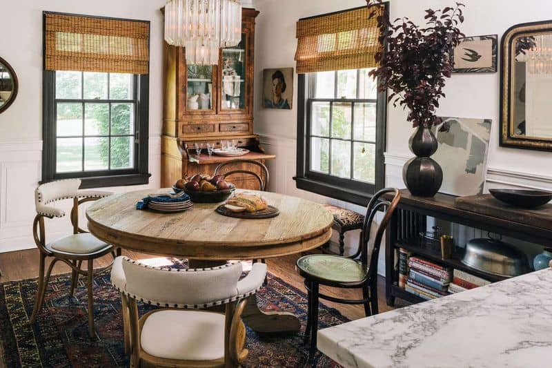 Thoughtful Decorative Accents