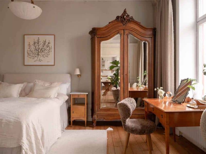 Vintage Furniture Pieces