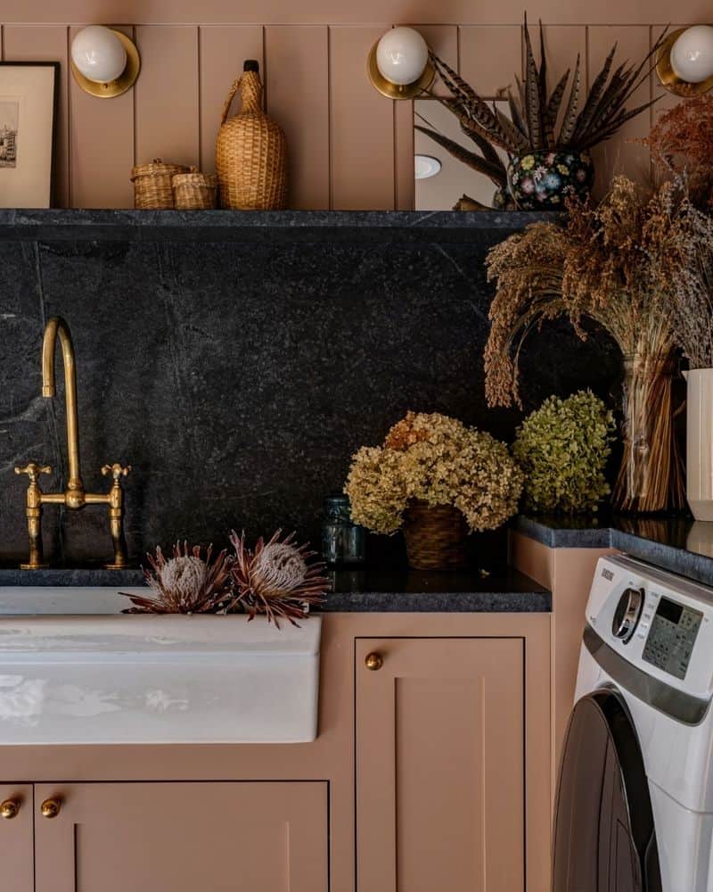 Vintage-Inspired Laundry Room