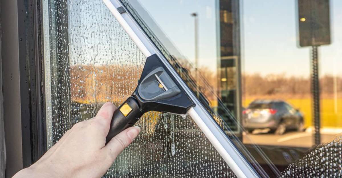 Clean Your Windows Like A Pro With These 6 Easy Tricks