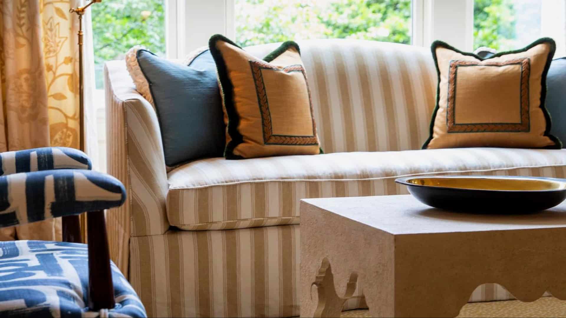 8 Reasons to Invest in a Davenport Sofa for Your Home