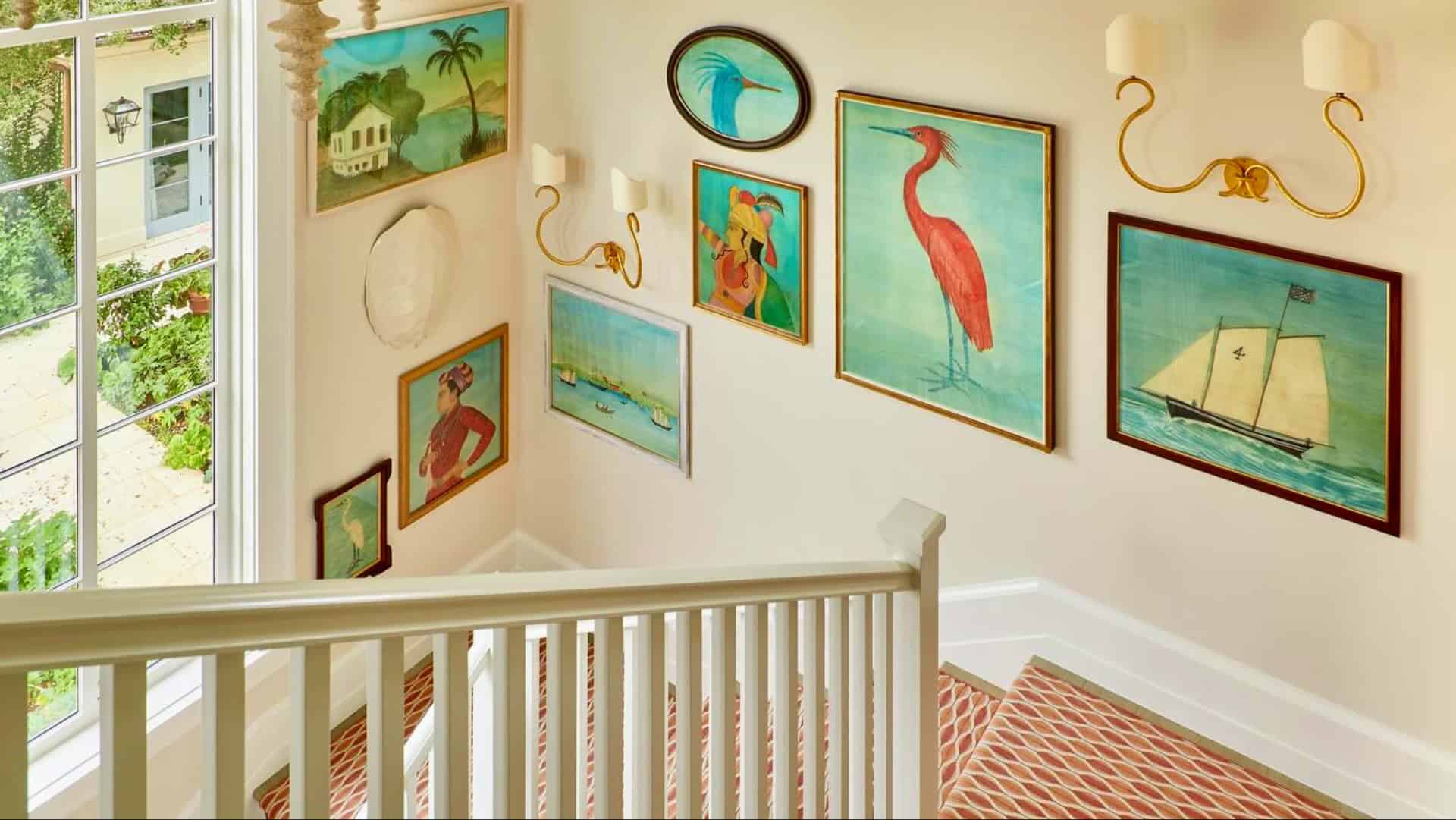 10 Staircase Gallery Wall Ideas You Just Have to Try!