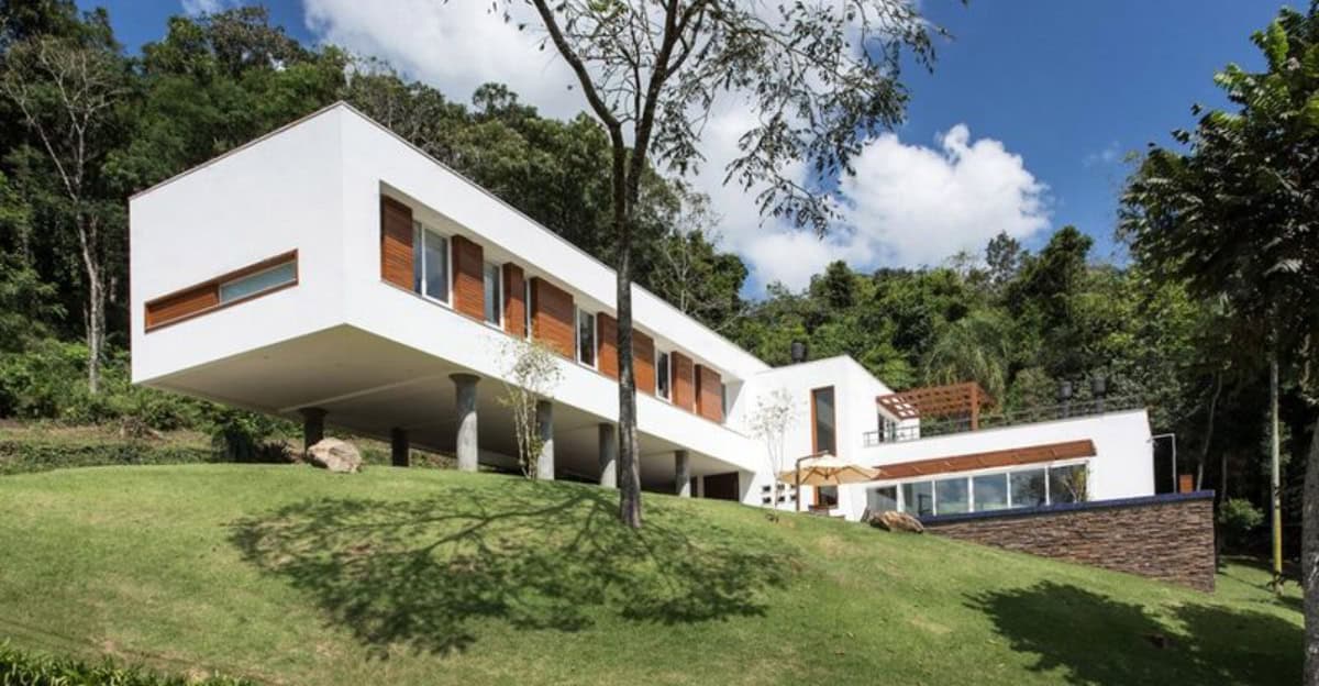 cantilevered-houses