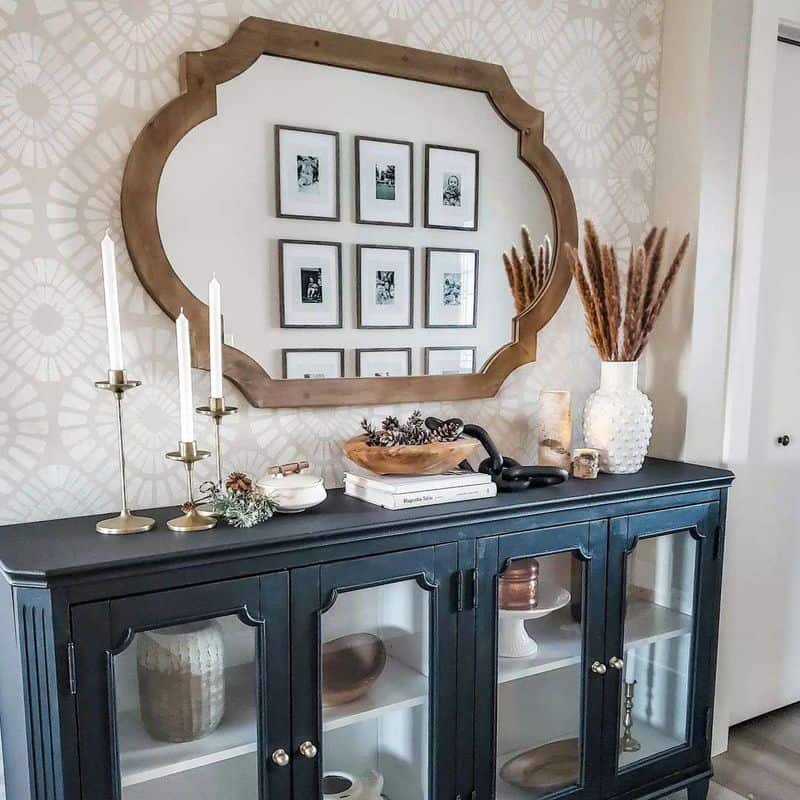 Mirrors for Illusion