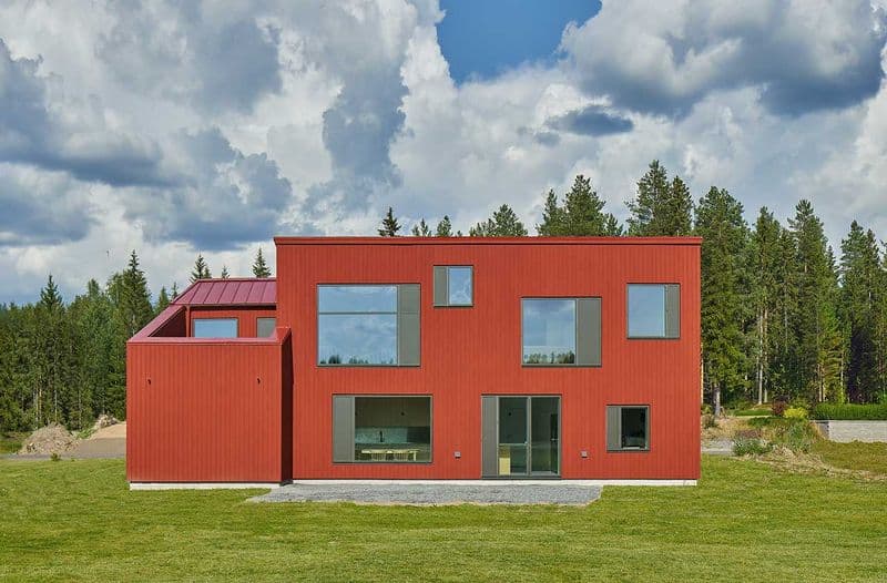 Striking Urban Red
