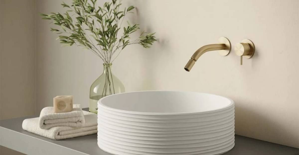 10 Ways Vessel Sinks Add a Modern Touch to Your Bathroom
