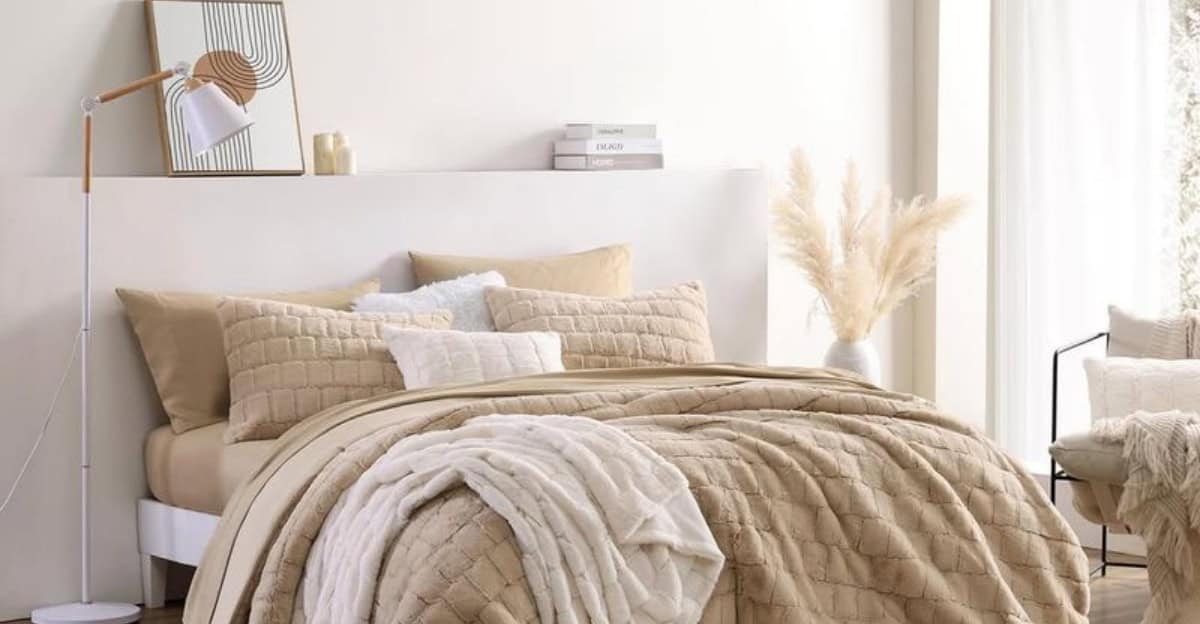 10 Things You Should ALWAYS Buy On Amazon