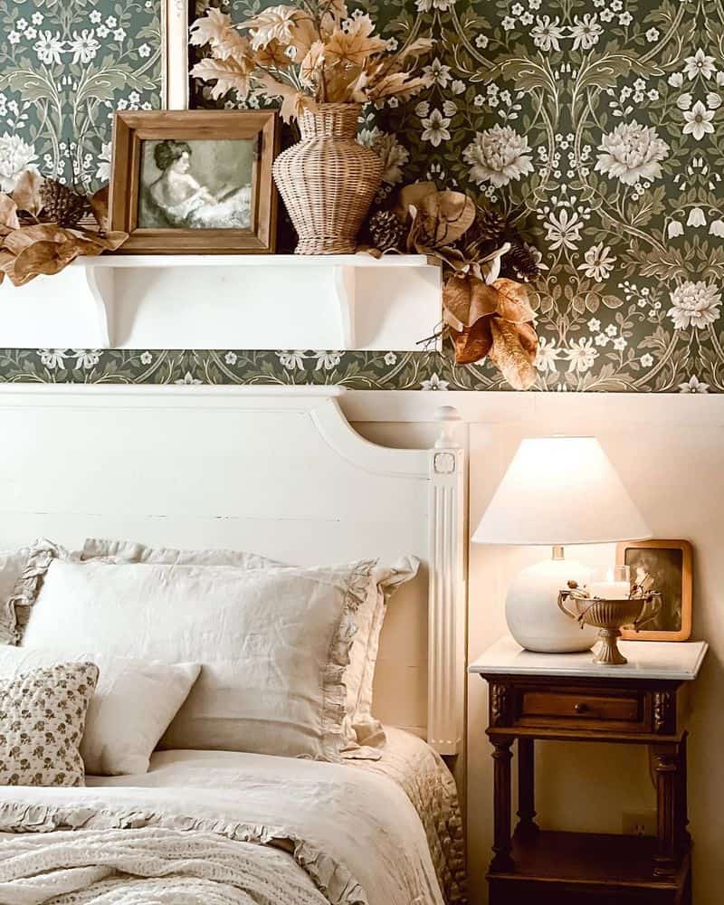 Antique Farmhouse Decor