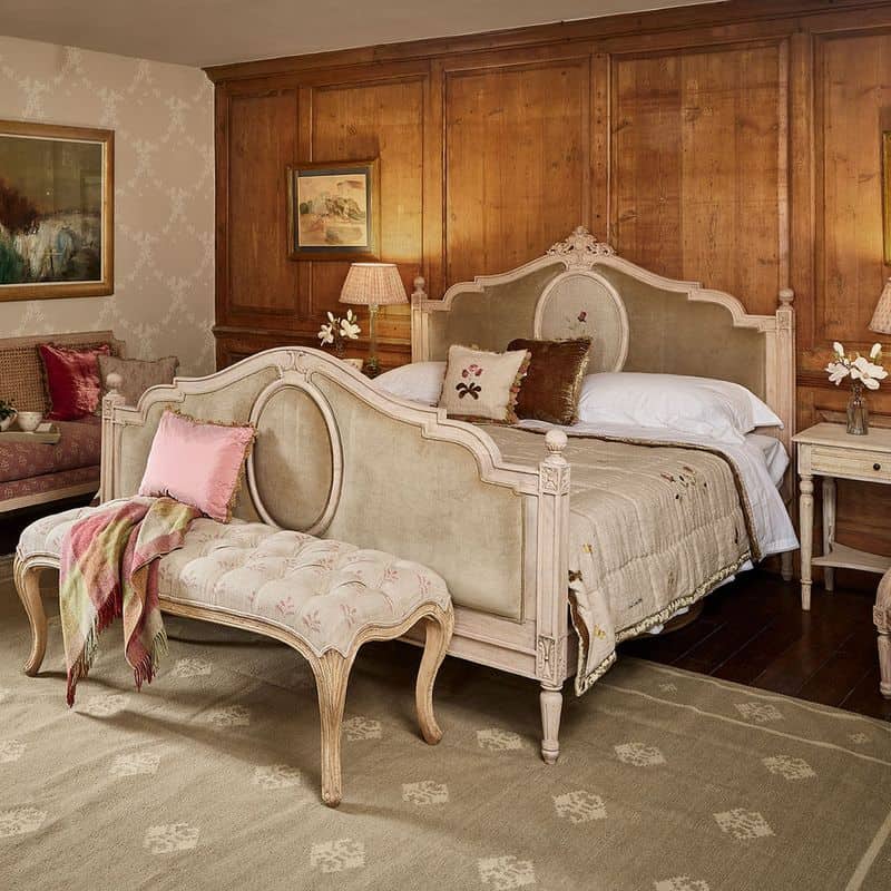 Distressed Wood Accents