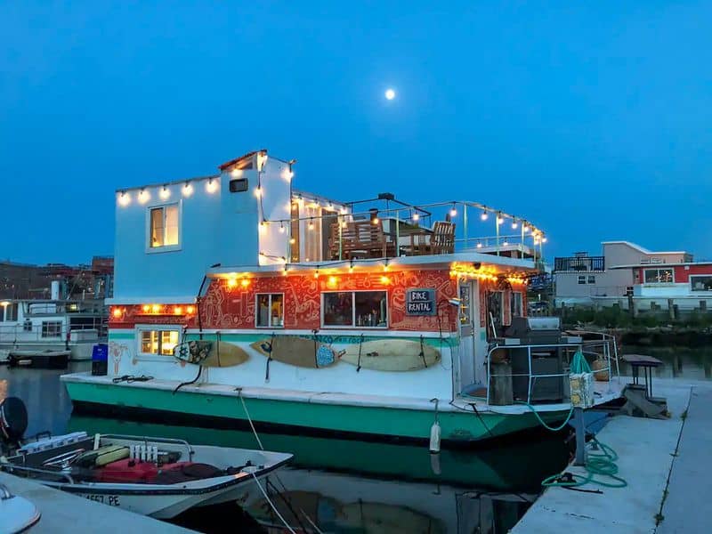 The New York Waterfront Escape