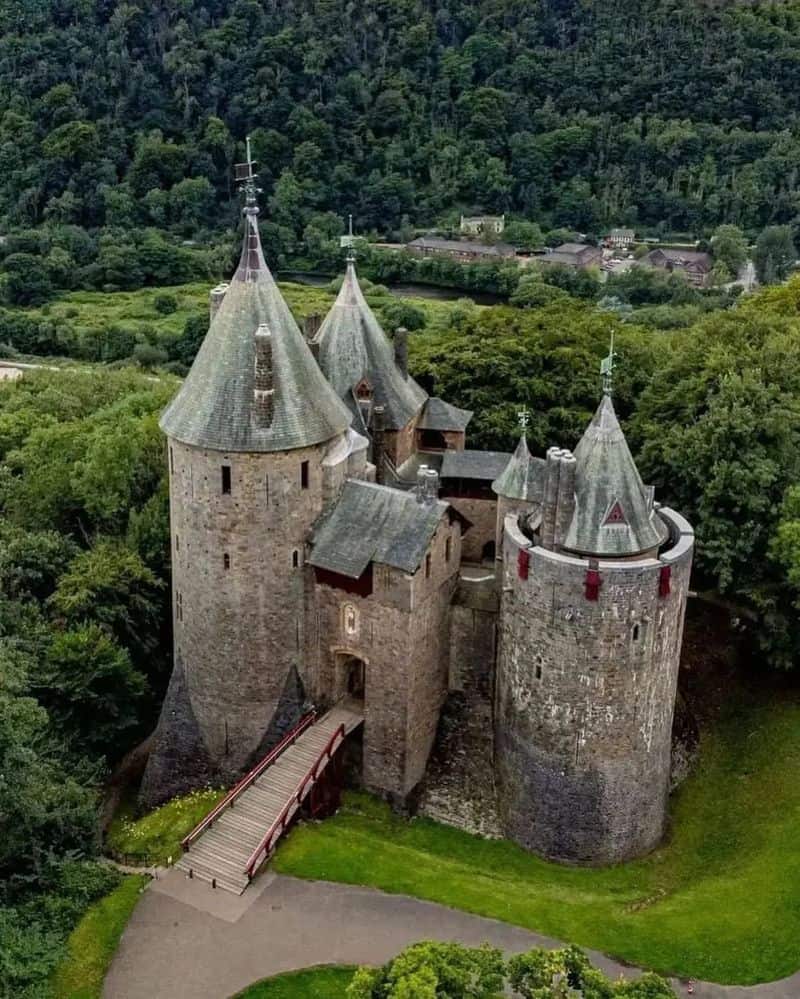 Castell Coch, Wales