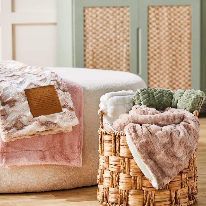 Cozy Throw Blankets